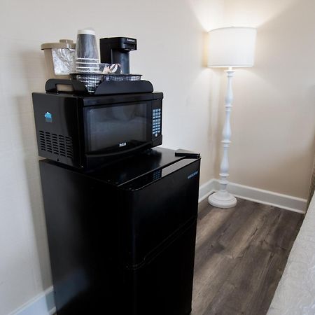 Oceanfront Litchfield Inn Полис Айлънд Екстериор снимка
