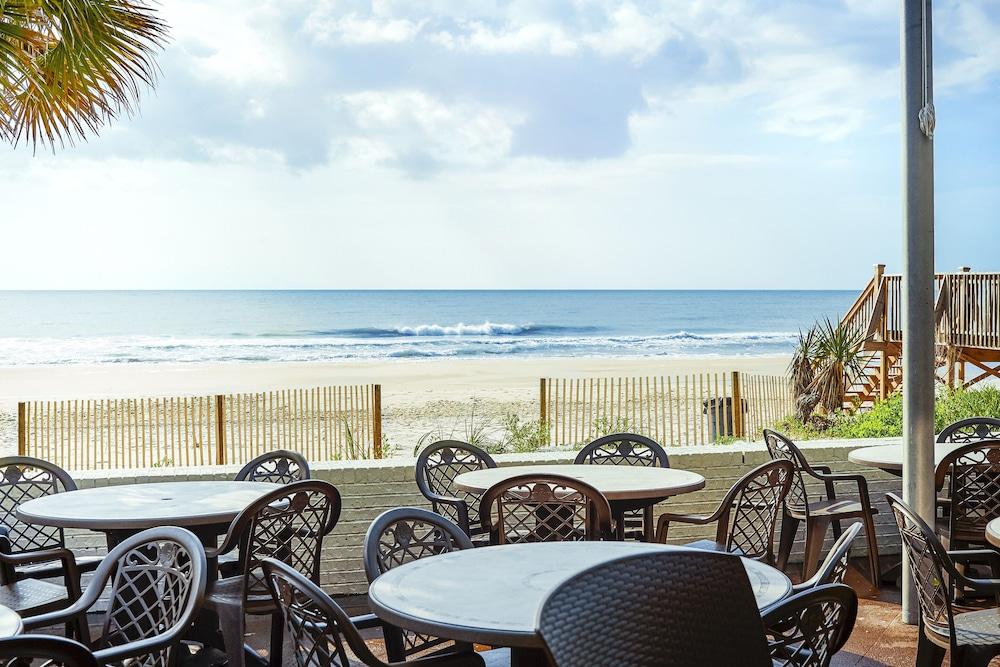 Oceanfront Litchfield Inn Полис Айлънд Екстериор снимка