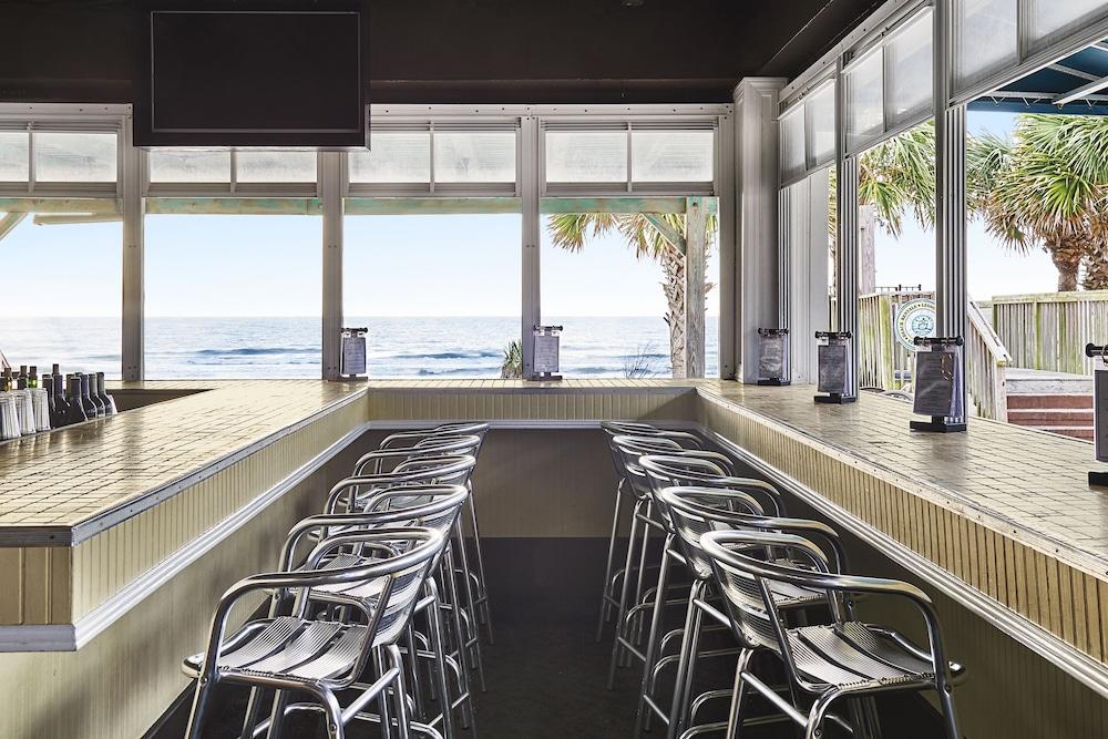 Oceanfront Litchfield Inn Полис Айлънд Екстериор снимка