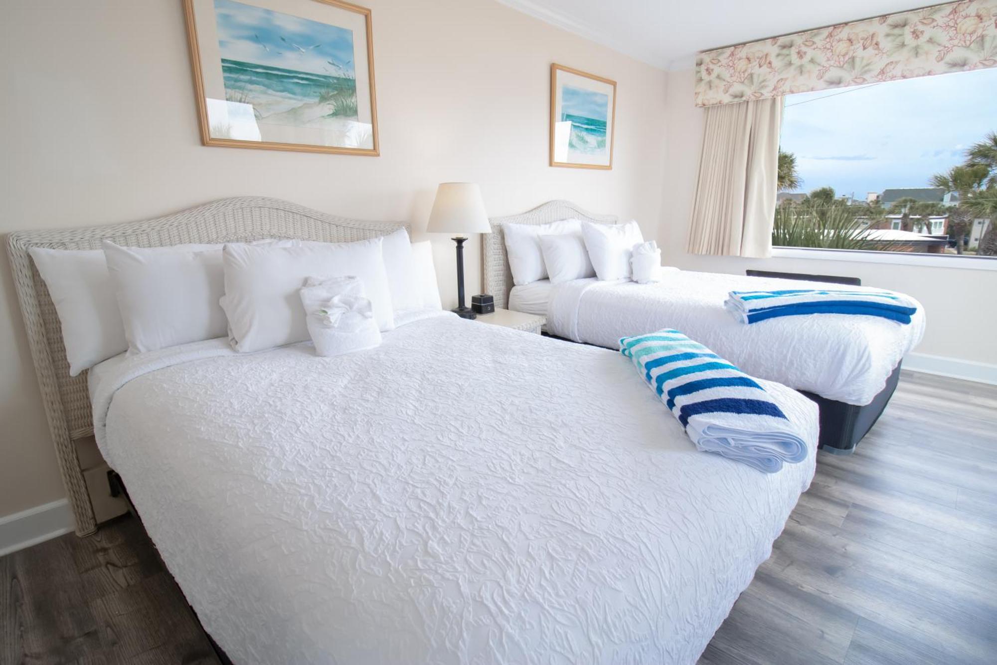 Oceanfront Litchfield Inn Полис Айлънд Екстериор снимка