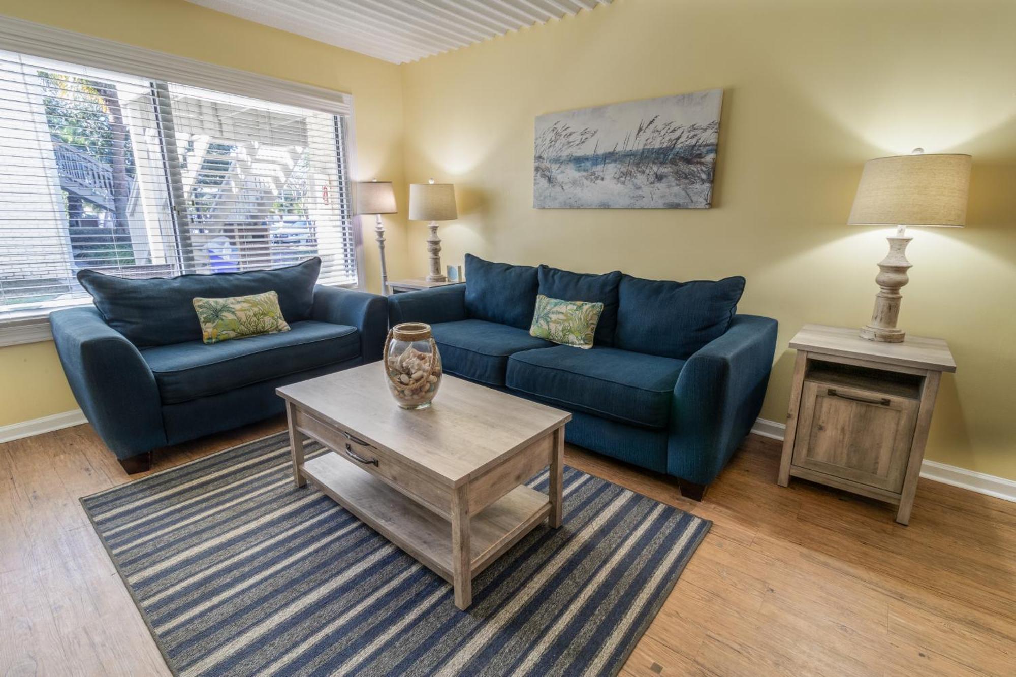 Oceanfront Litchfield Inn Полис Айлънд Екстериор снимка